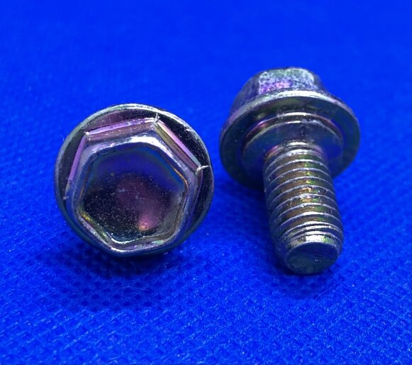 99367 Саморез  автомобильный 4х21 KIA, Hyundai