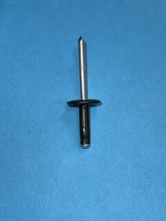 99368 Заклёпка автомобильная перфорированная(бабочка)Чёрная 4.8x20x16