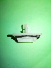 93182-93181 Крепление порога Mercedes