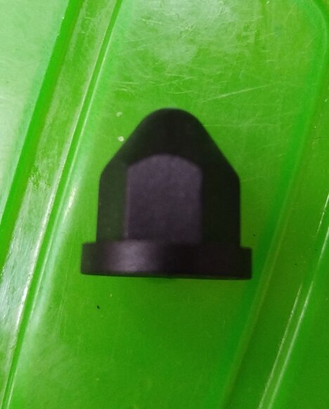 97526 Клипса автомобильная Ford, Volvo