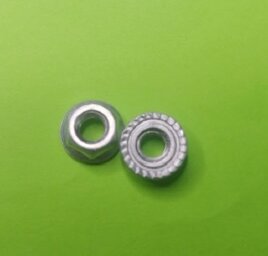 99304 болт 8х20