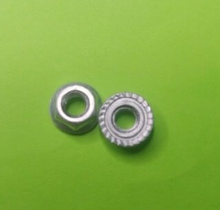 99304 болт 8х20